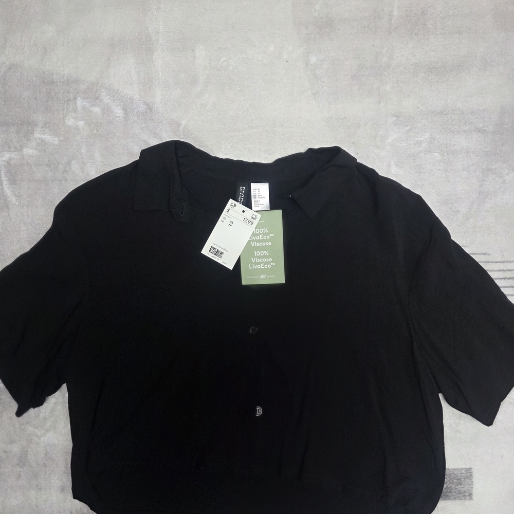 H&M Black Cropped Boxy Tee